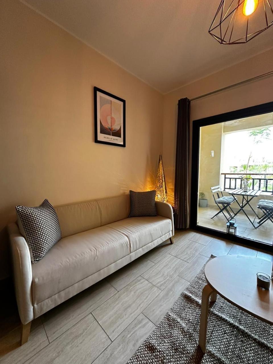 Luxury Self-catering & Studios, Al Dau Heights Daire *